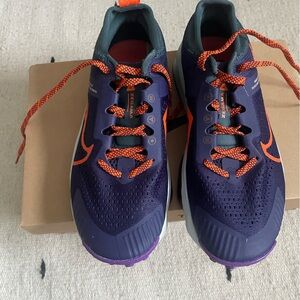 Brand new Nike Zoomx Zegama W’s size 7.5 trail shoes